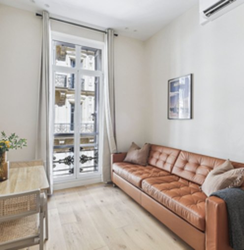 50 rue Saint-Ferréol — séjour, porte-fenêtre sur la rue