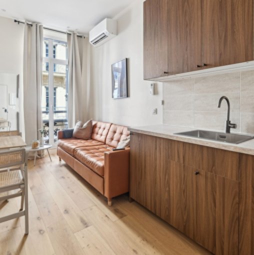 50 rue Saint-Ferréol — séjour et kitchenette
